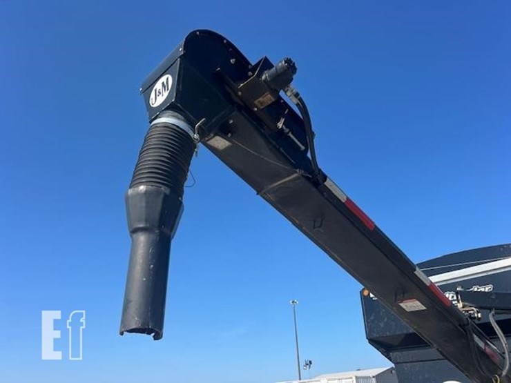 2019-j&m-lc390-image-11