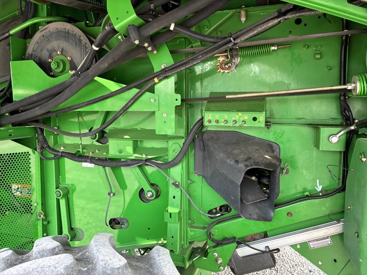 2012-john-deere-s660-image-61