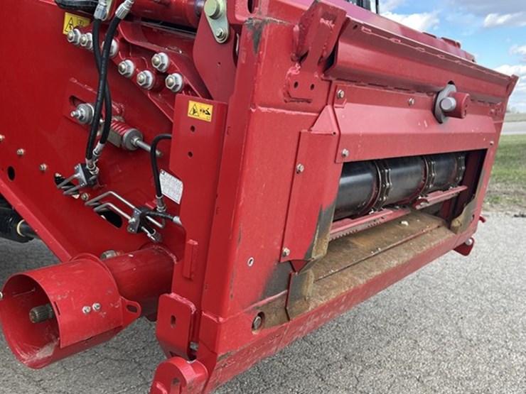 2022-case-ih-8250-image-14