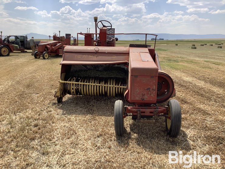 new-holland-1282-image-2