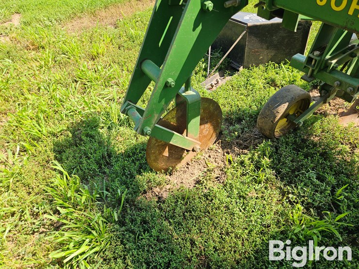 john-deere-825-image-9