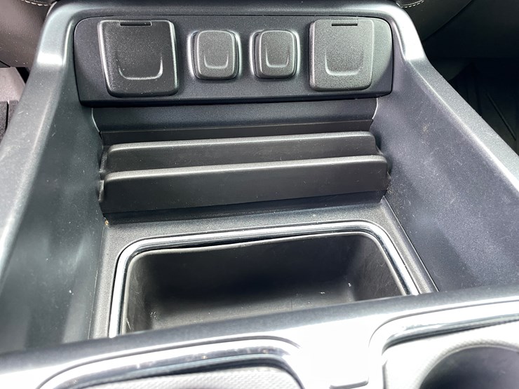 2018-chevrolet-silverado-1500-z71-image-45