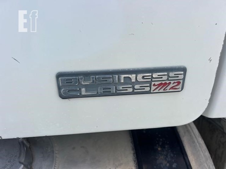 freightliner-business-class-m2-112-image-32