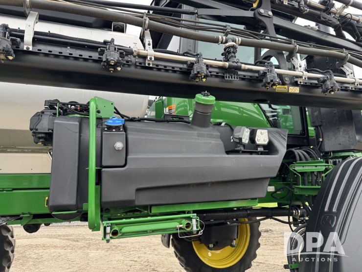 2023-john-deere-412r-image-15
