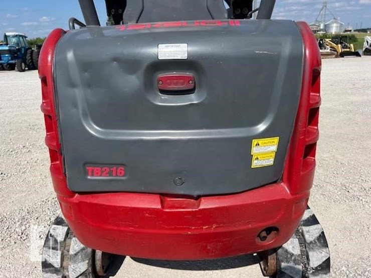 takeuchi-tb216-image-22