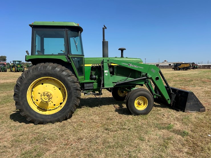 john-deere-4240-image-2