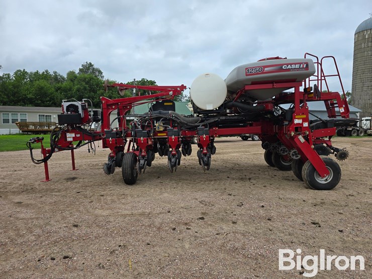 2012-case-ih-1250-image-8