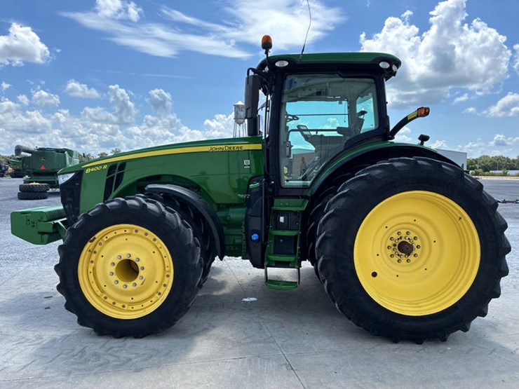 2018-john-deere-8400r-image-10