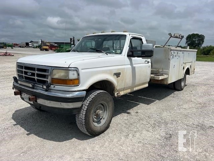 1992-ford-f-super-duty-image-1