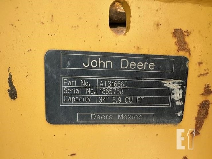 2014-deere-35g-image-46
