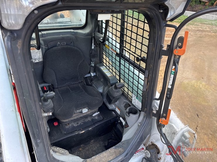 2022-bobcat-t770-image-12