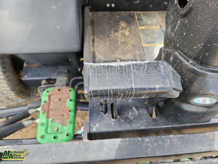 john-deere-3225c-image-28