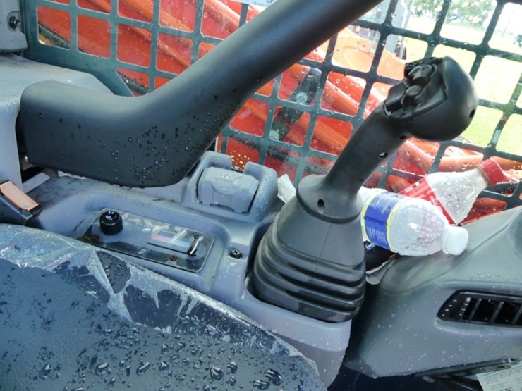 kubota-svl75-2-image-13
