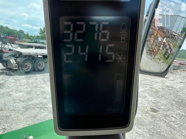 2011-john-deere-r450-image-48