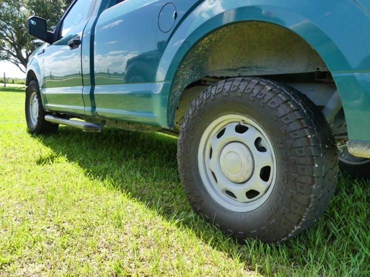 2019-ford-f150-xl-image-7