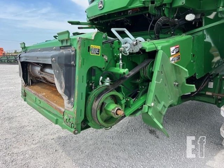 2014-john-deere-s670-image-12