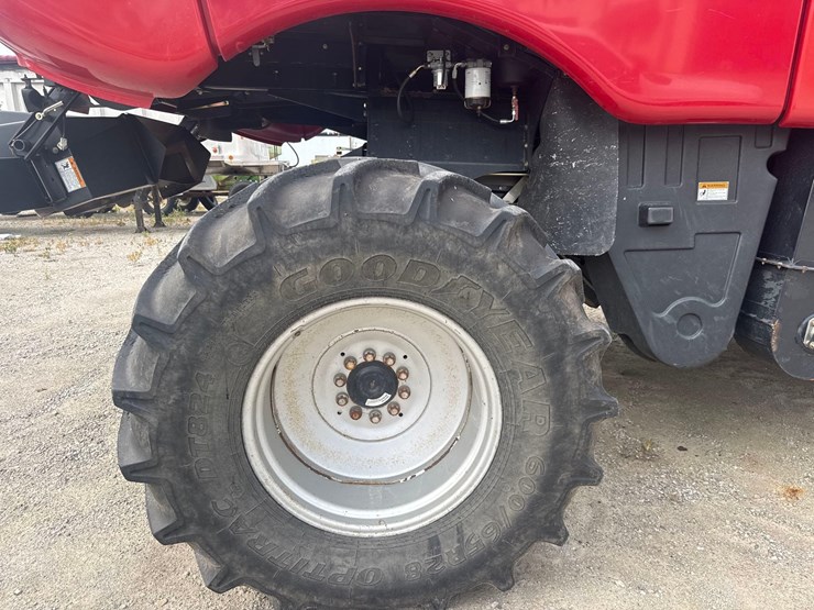 2004-case-ih-8010-image-28