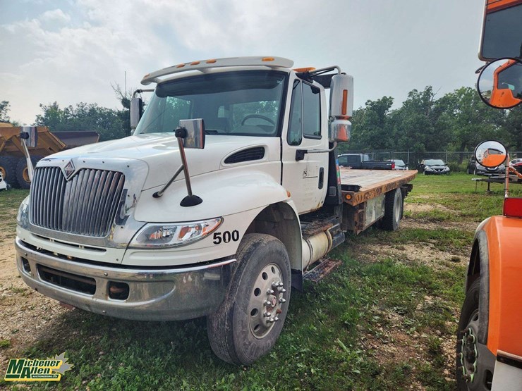 2007-international-durastar-4400-image-1