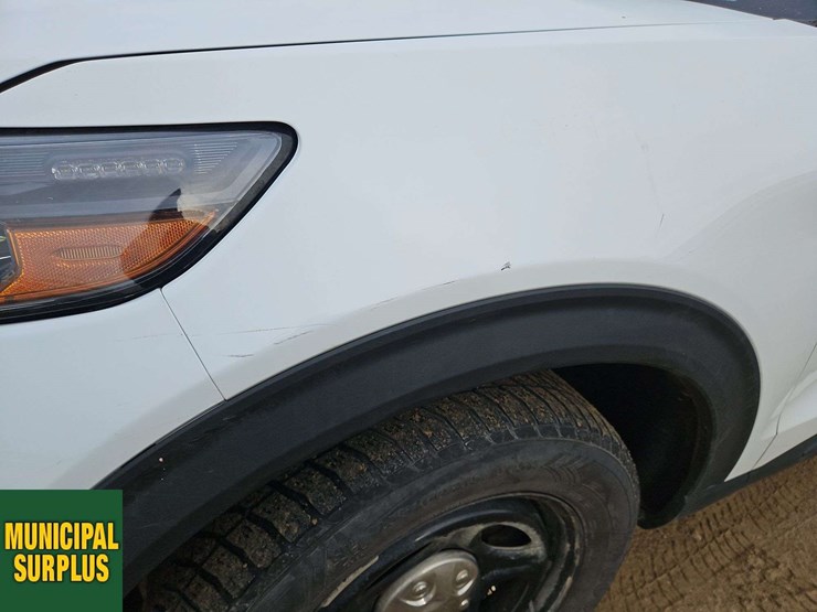 2020-ford-explorer-image-26