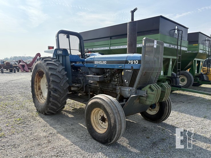 new-holland-7610s-image-2