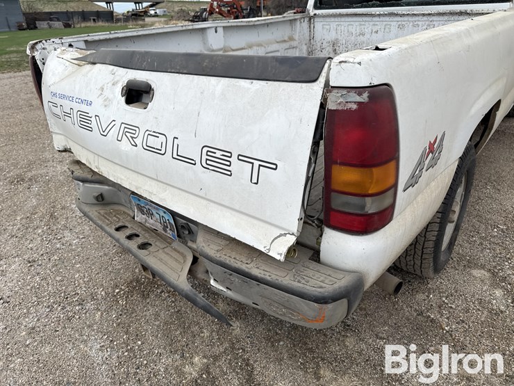 2002-chevrolet-silverado-1500-image-17