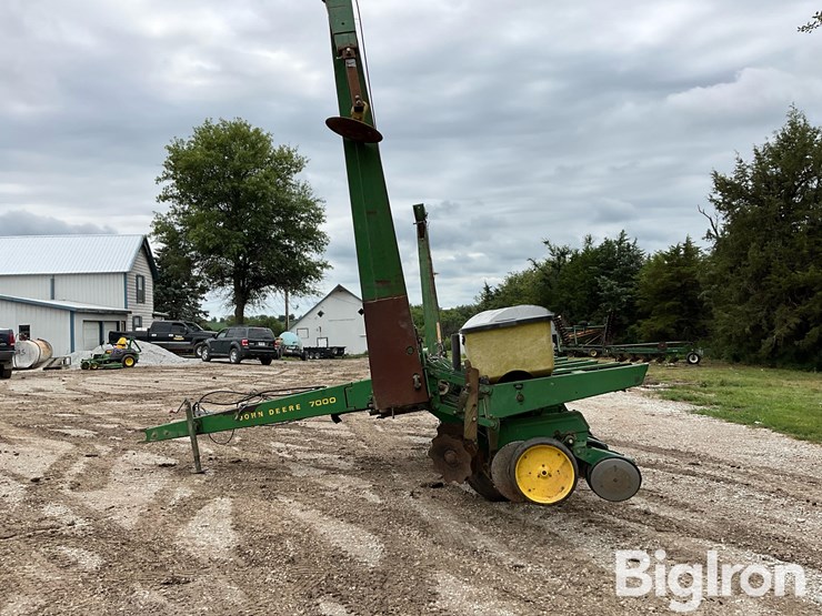 john-deere-7000-image-8