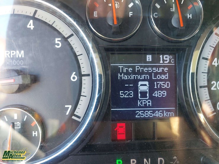 2012-ram-2500-st-image-7