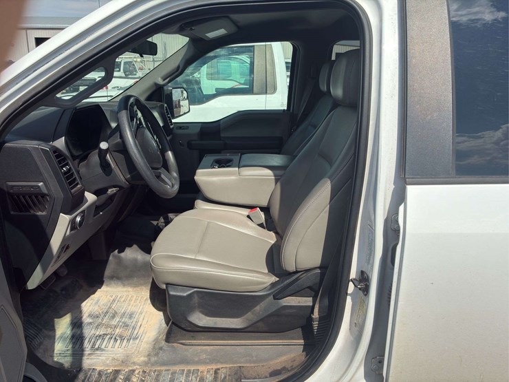 2018-ford-f150-xl-image-9