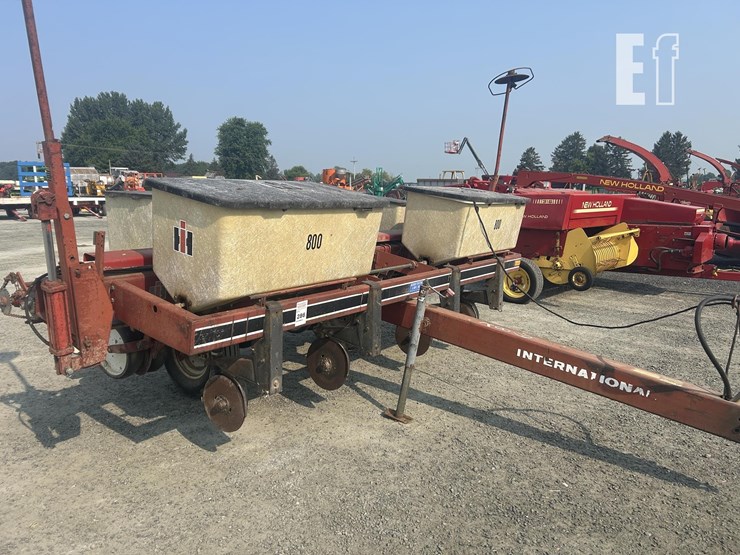 international-800-image-1