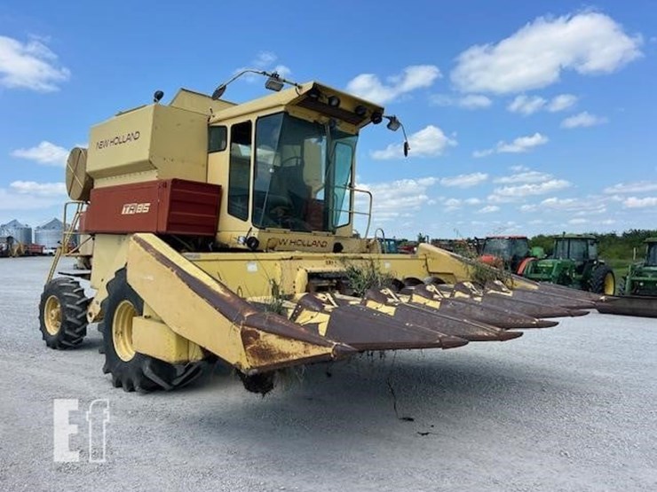 new-holland-tr85-image-11