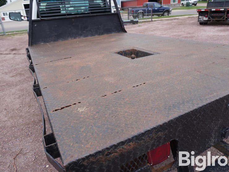 2001-chevrolet-silverado-3500-image-15