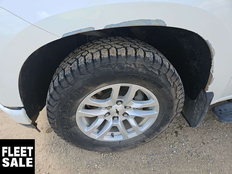 2019-chevrolet-silverado-1500-image-30