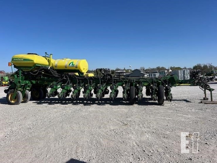 2009-john-deere-1770nt-image-9