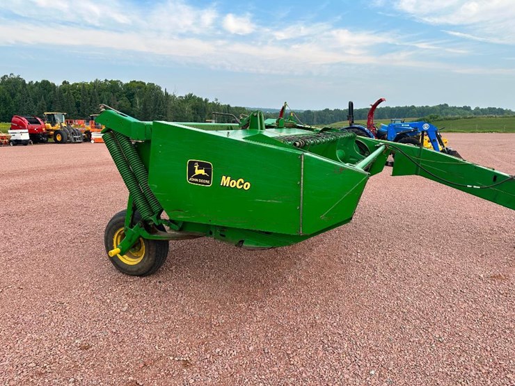 john-deere-820-image-2