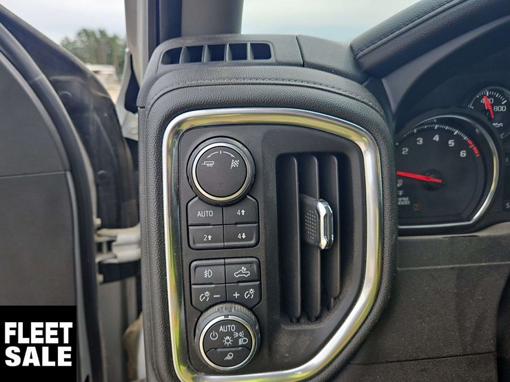 2019-chevrolet-silverado-1500-image-12