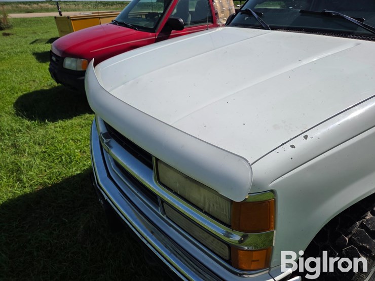 1997-chevrolet-tahoe-image-9