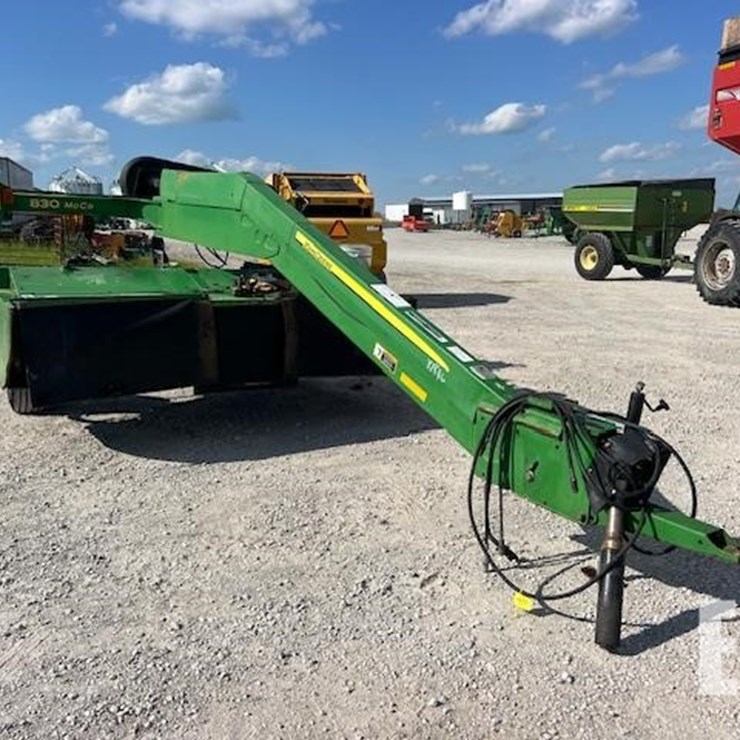 2008 JOHN DEERE 830
