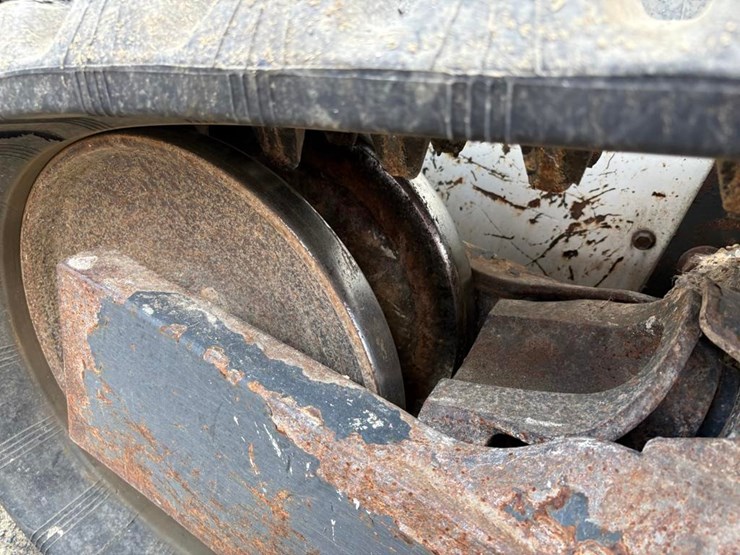 2020-bobcat-t66-image-18