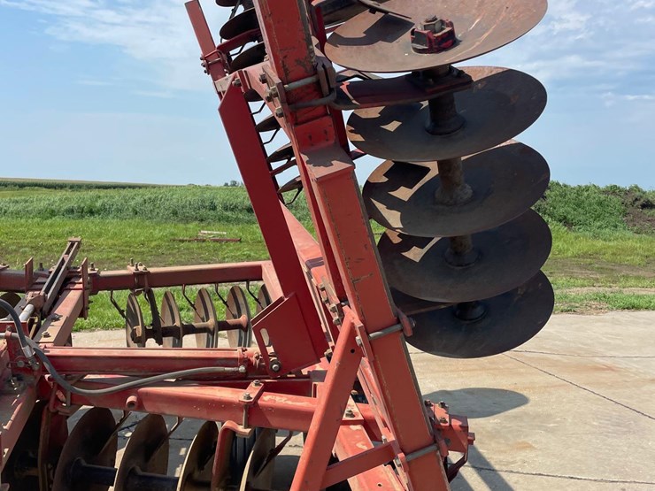 massey-ferguson-820-image-17