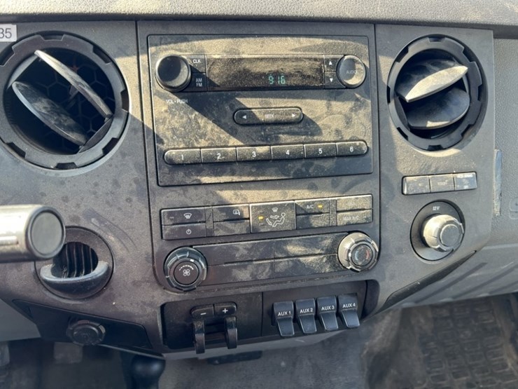 2012-ford-f550-image-37