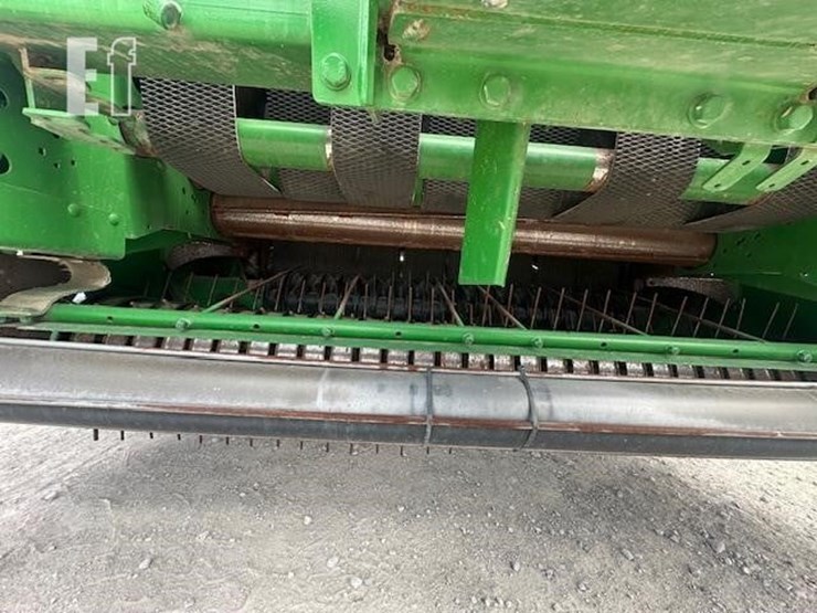 2019-john-deere-560m-image-11