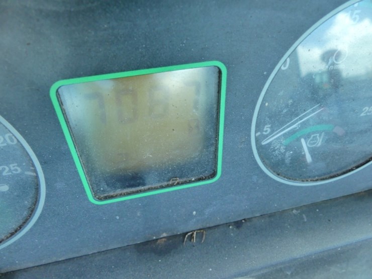john-deere-7210-image-12