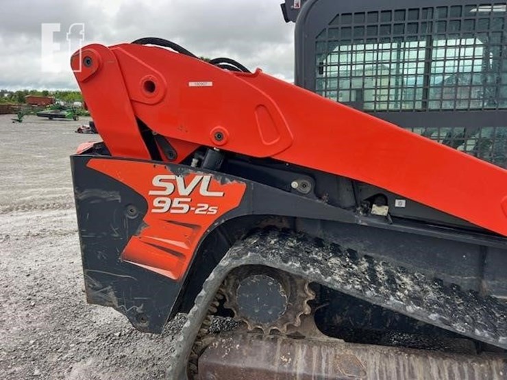 2018-kubota-svl95-2s-image-15