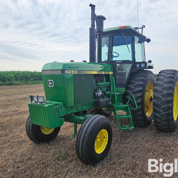 1985 JOHN DEERE 4250