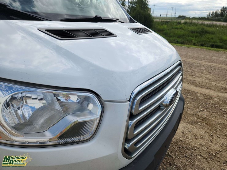 2019-ford-transit-image-44