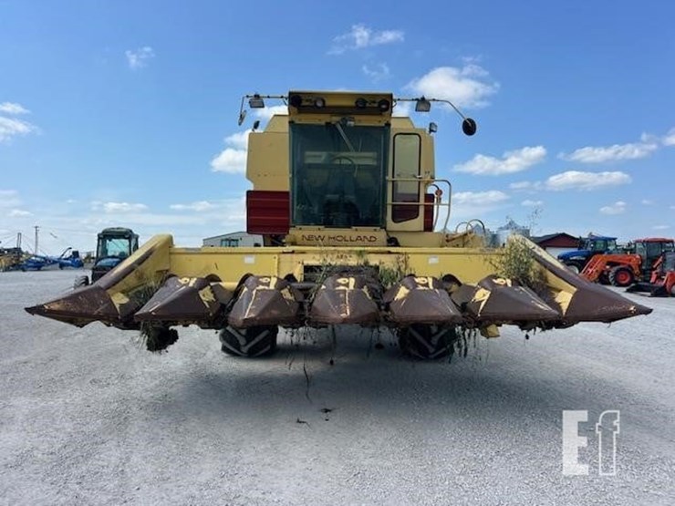new-holland-tr85-image-12