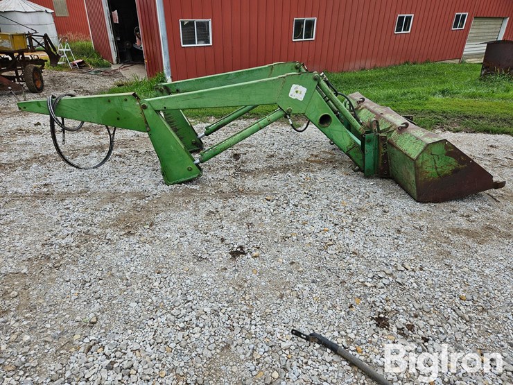 john-deere-148-image-4