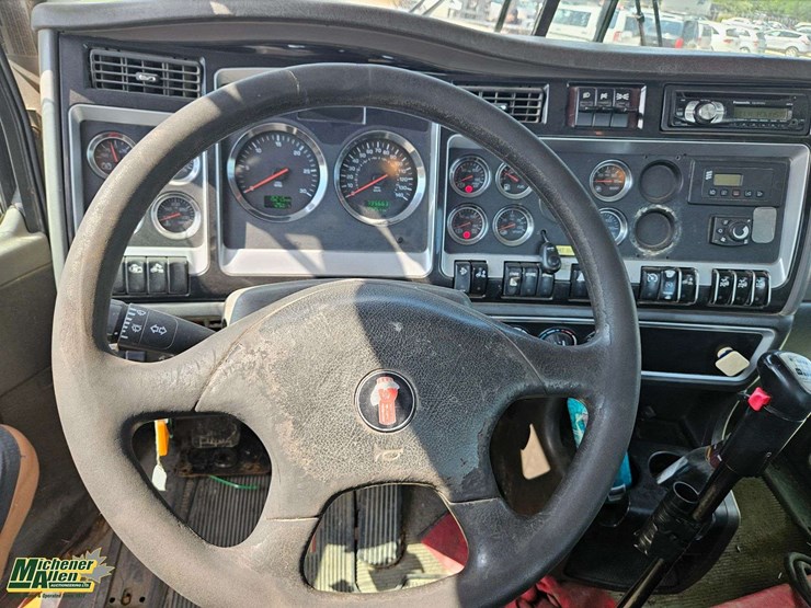 2010-kenworth-t800-image-8
