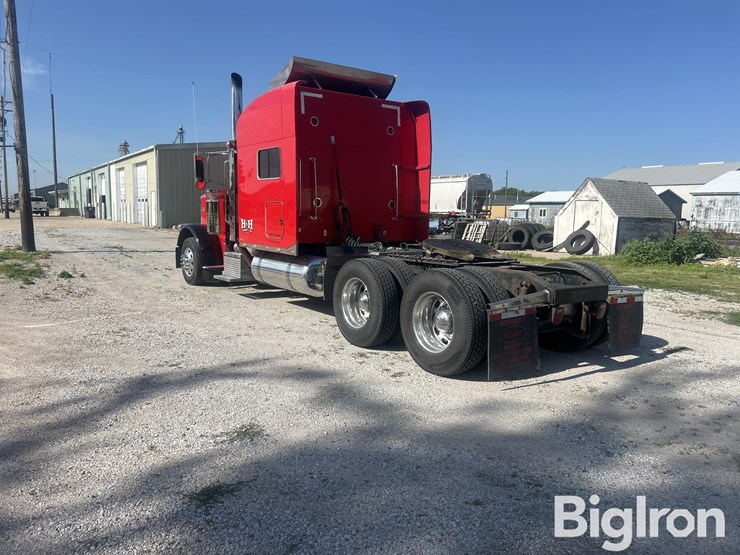 2008-peterbilt-389-image-7