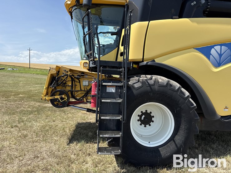 2008-new-holland-cr9070-image-10